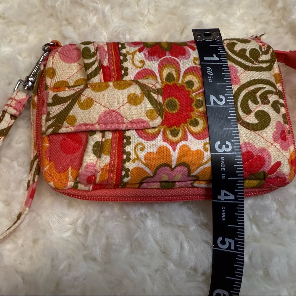 Vera Bradley Women’s Wristlet Wallet in “Folkloric” Pattern - Picture 3 of 7